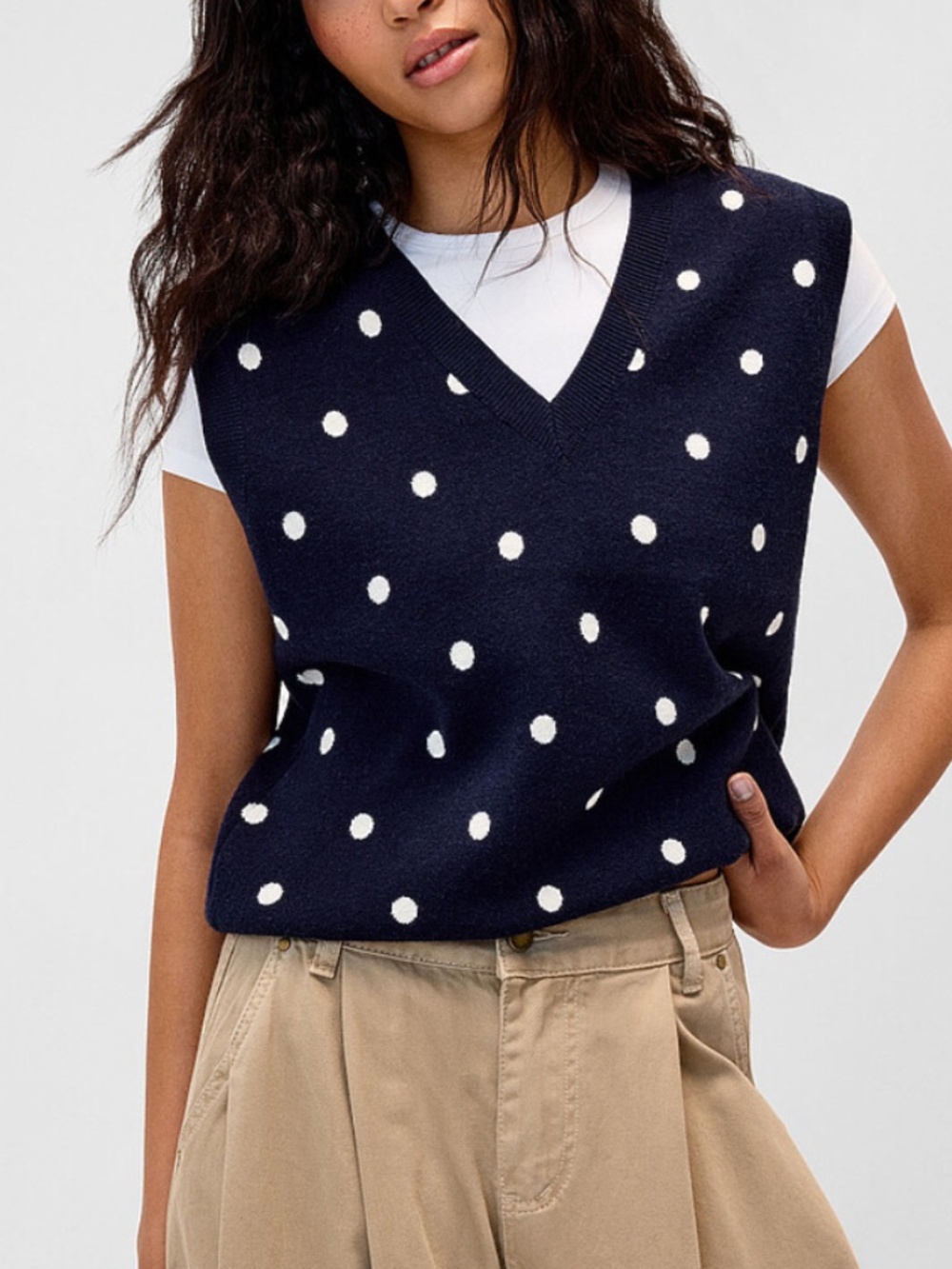 Indigo dark blue and white polka-dotted jacquard knit V-neck sweater NWT